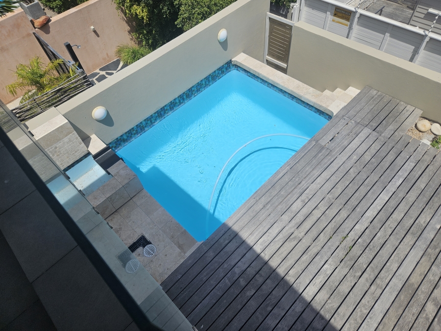 3 Bedroom Property for Sale in Bakoven Western Cape